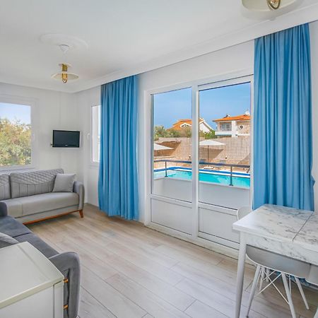 Oezguem Suite Otel Datca Bagian luar foto
