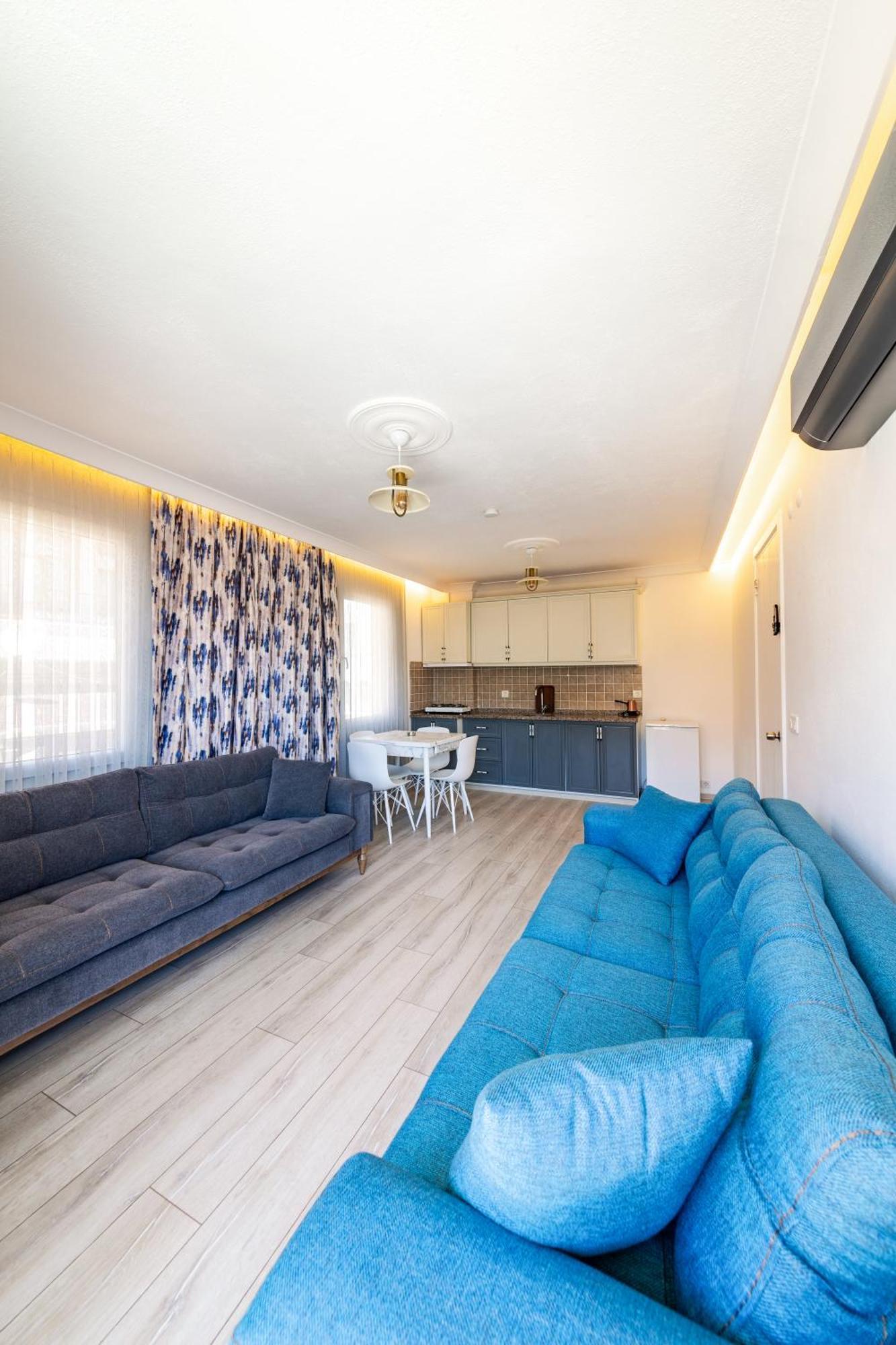 Oezguem Suite Otel Datca Bagian luar foto