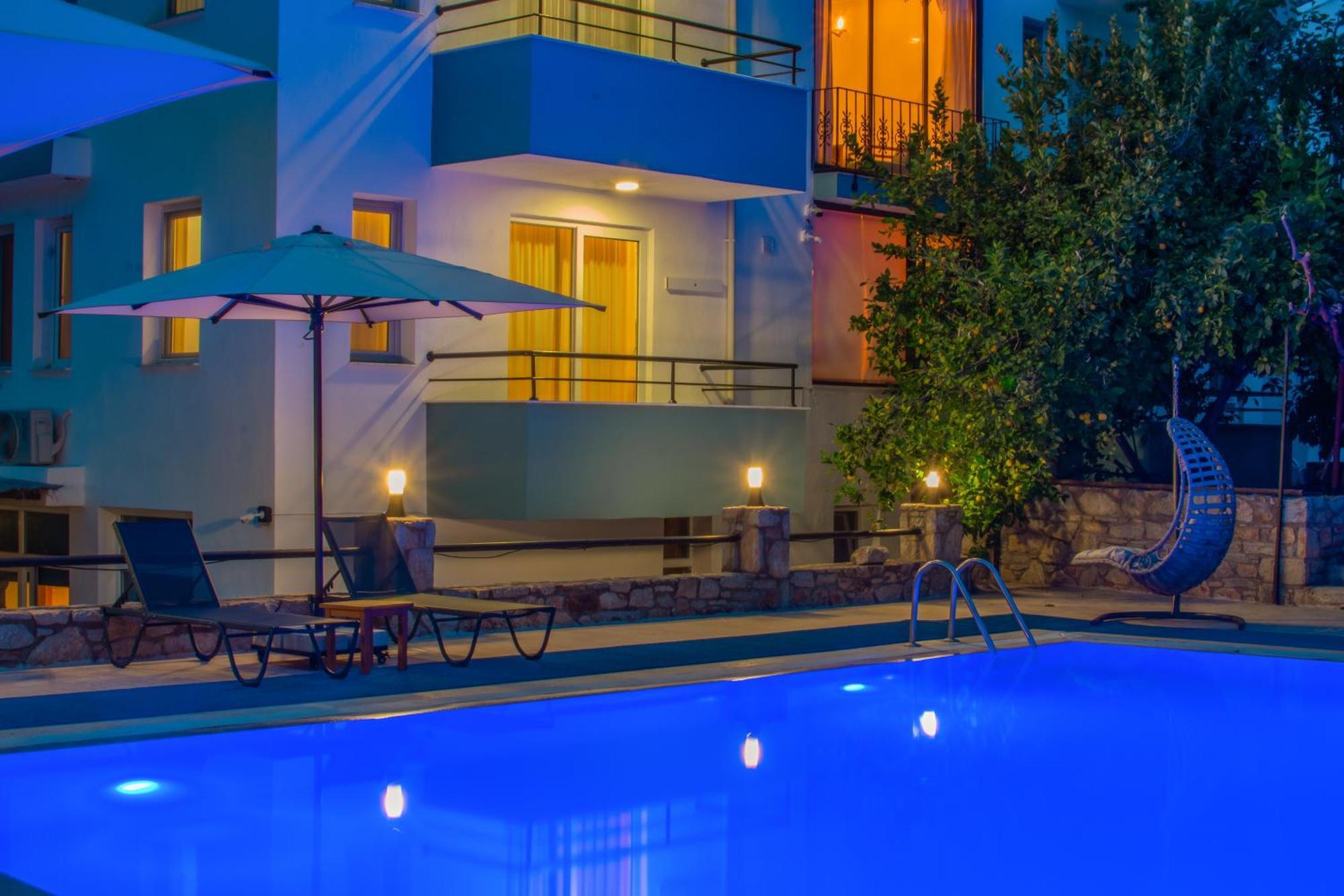 Oezguem Suite Otel Datca Bagian luar foto