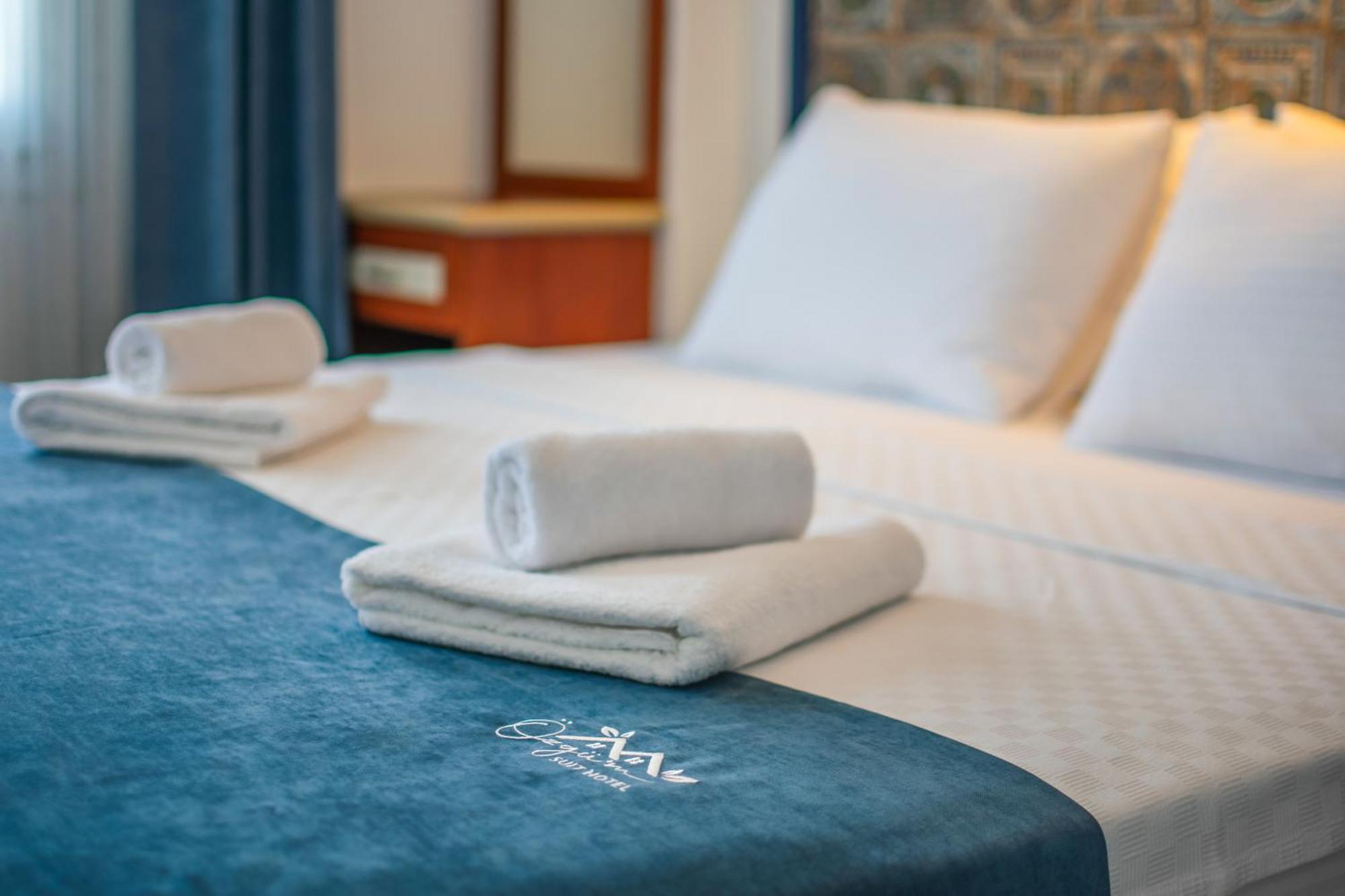 Oezguem Suite Otel Datca Bagian luar foto