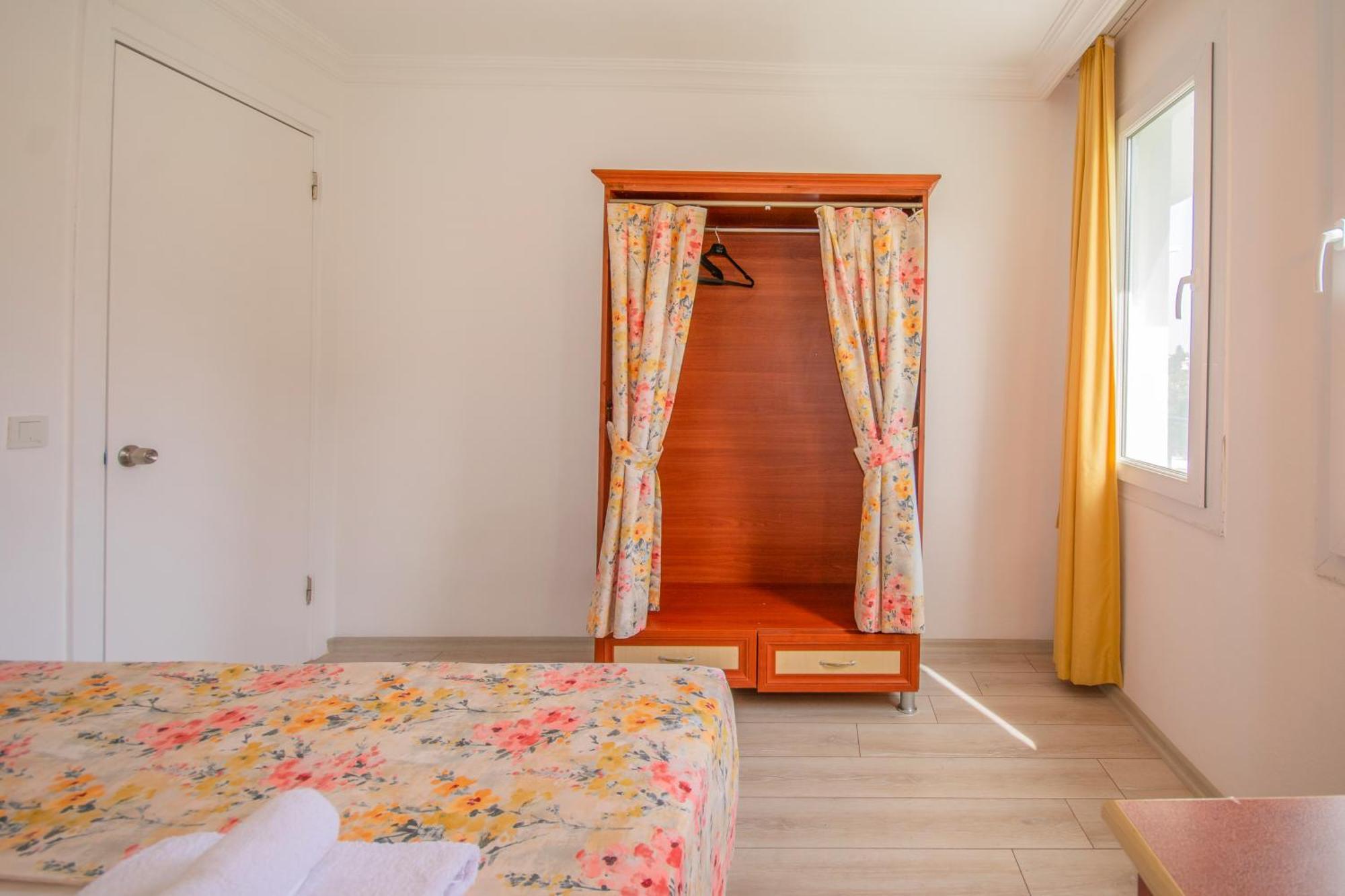 Oezguem Suite Otel Datca Bagian luar foto