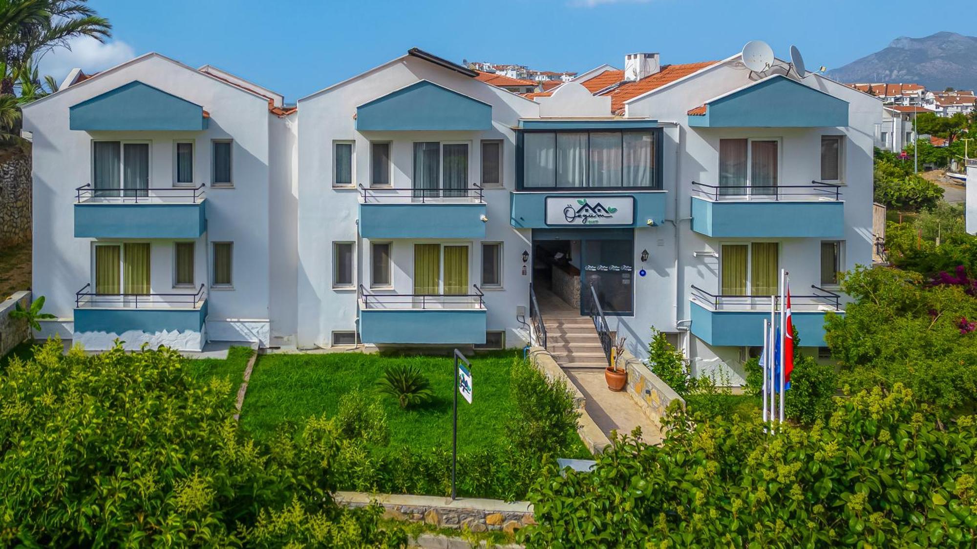 Oezguem Suite Otel Datca Bagian luar foto